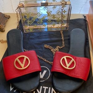 Beautiful Versace sandals, they have been worn twice!